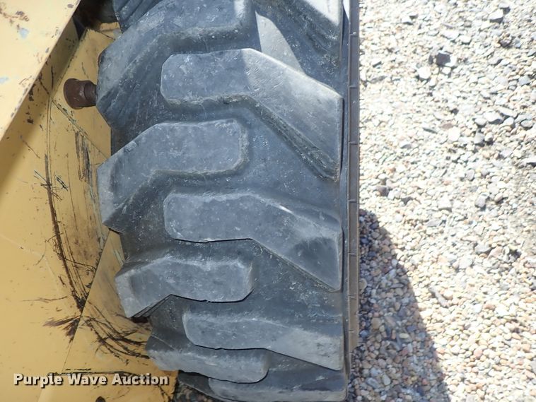 image for item DB7575 1994 New Holland LX665 Turbo skid steer