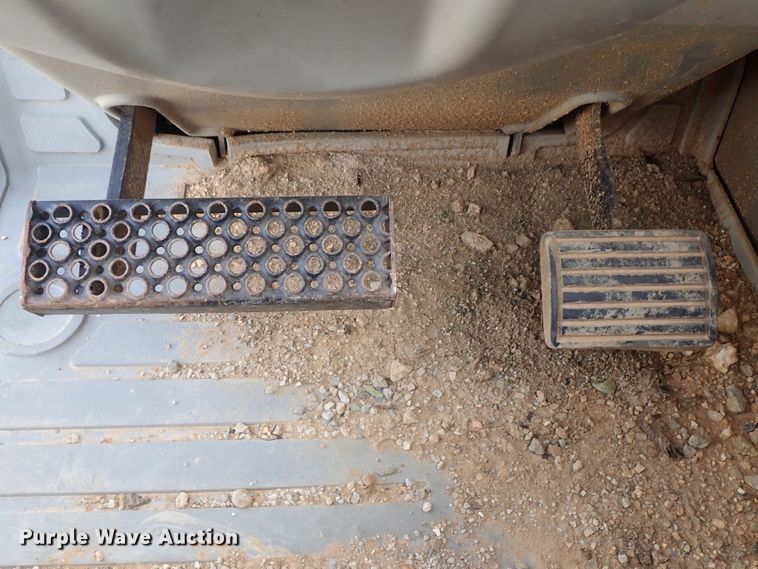 image for item DB7577 2005 Caterpillar TH460B telehandler