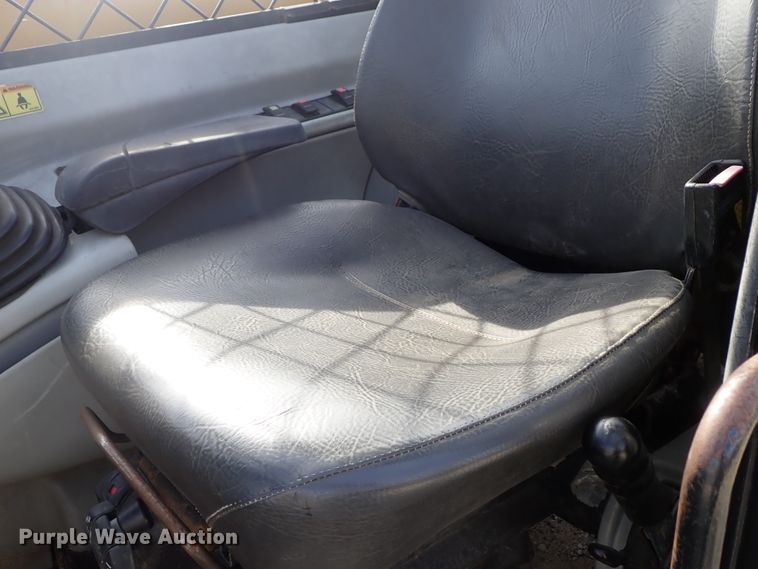 image for item DB7577 2005 Caterpillar TH460B telehandler