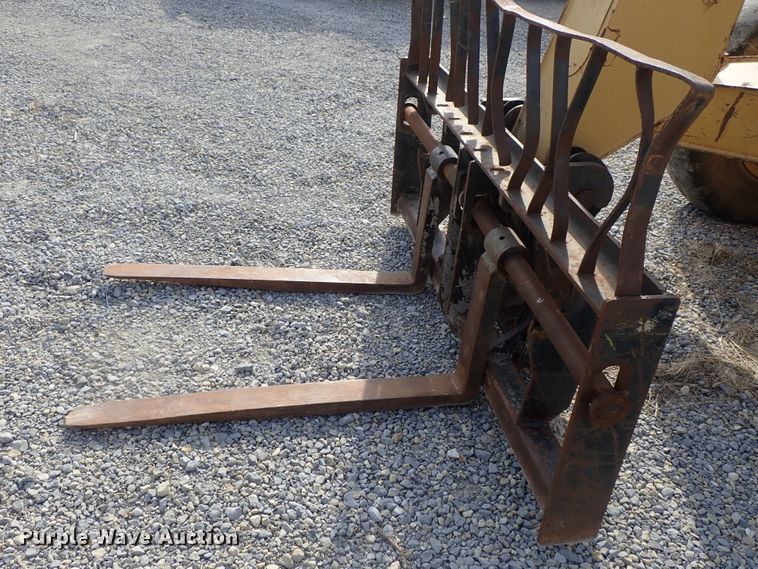 image for item DB7577 2005 Caterpillar TH460B telehandler