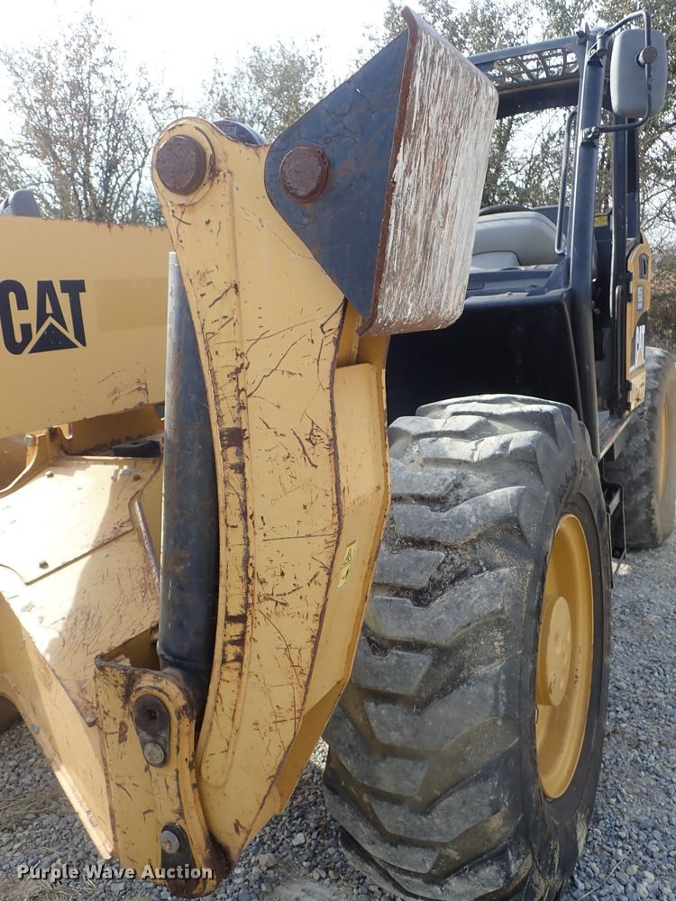 image for item DB7577 2005 Caterpillar TH460B telehandler