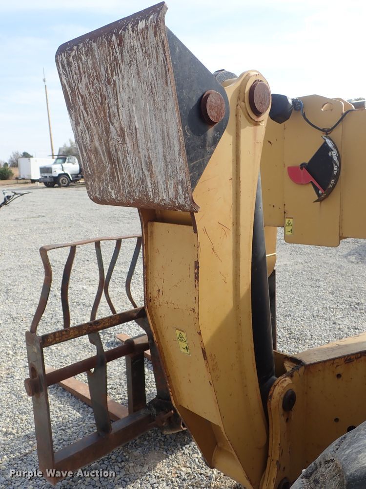 image for item DB7577 2005 Caterpillar TH460B telehandler