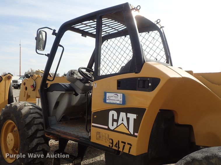 image for item DB7577 2005 Caterpillar TH460B telehandler