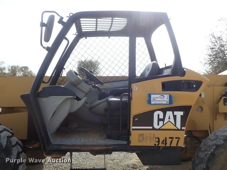 image for item DB7577 2005 Caterpillar TH460B telehandler