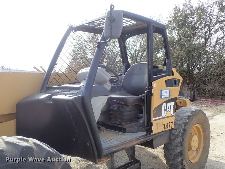 image for item DB7577 2005 Caterpillar TH460B telehandler