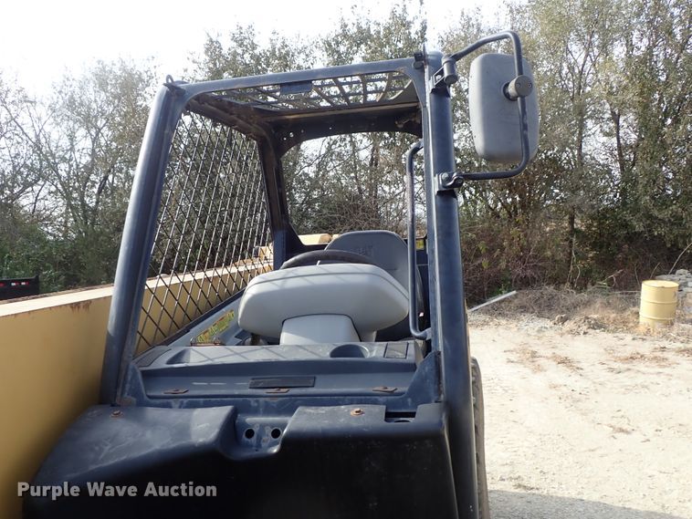 image for item DB7577 2005 Caterpillar TH460B telehandler