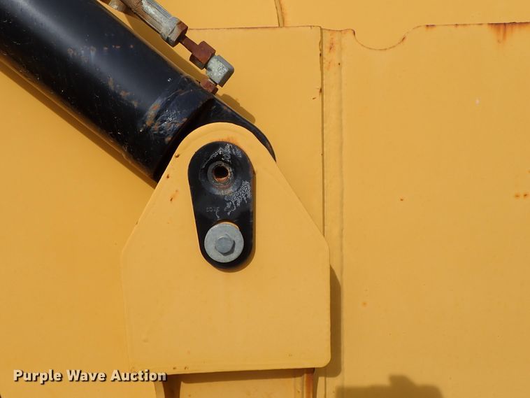 image for item DB7577 2005 Caterpillar TH460B telehandler