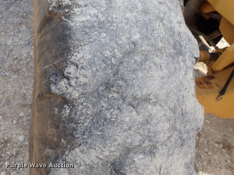 image for item DB7577 2005 Caterpillar TH460B telehandler