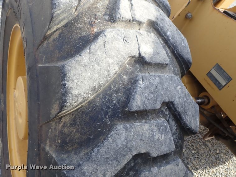 image for item DB7577 2005 Caterpillar TH460B telehandler