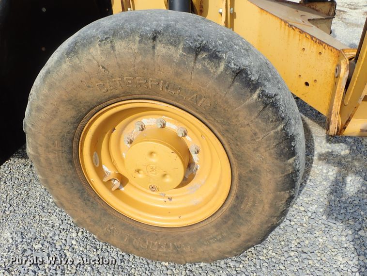 image for item DB7577 2005 Caterpillar TH460B telehandler