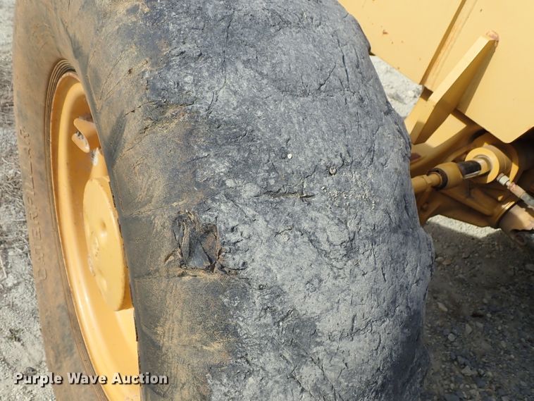 image for item DB7577 2005 Caterpillar TH460B telehandler