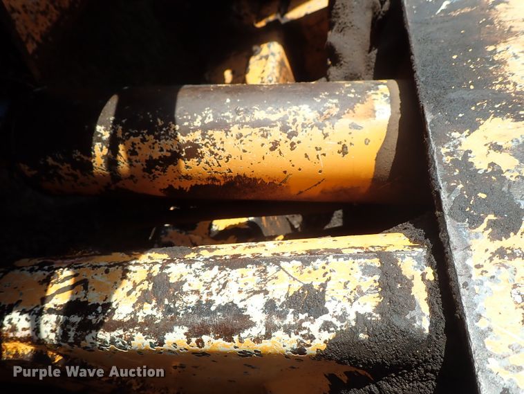 image for item DC3467 Mustang 2050 skid steer