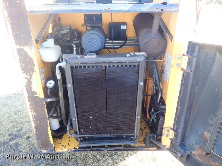 image for item DC3467 Mustang 2050 skid steer