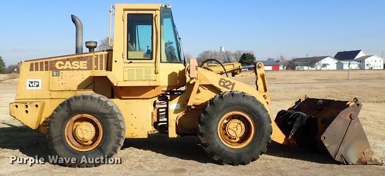 image for item DC3468 1992 Case 621 wheel loader