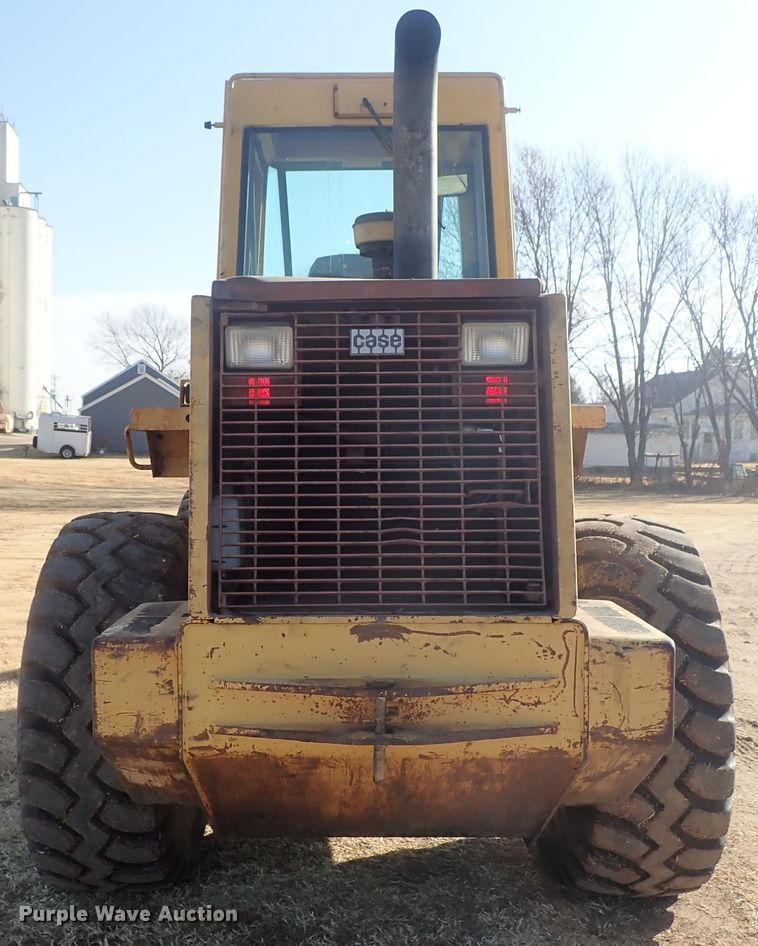 image for item DC3468 1992 Case 621 wheel loader