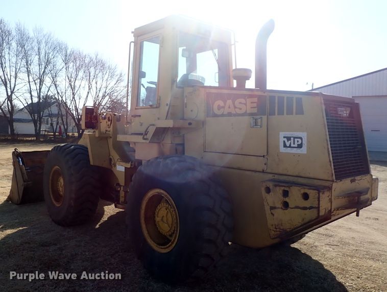 image for item DC3468 1992 Case 621 wheel loader