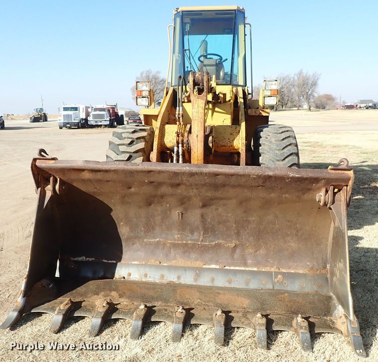 image for item DC3468 1992 Case 621 wheel loader