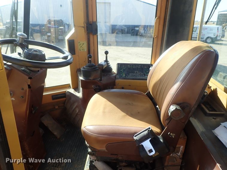 image for item DC3468 1992 Case 621 wheel loader