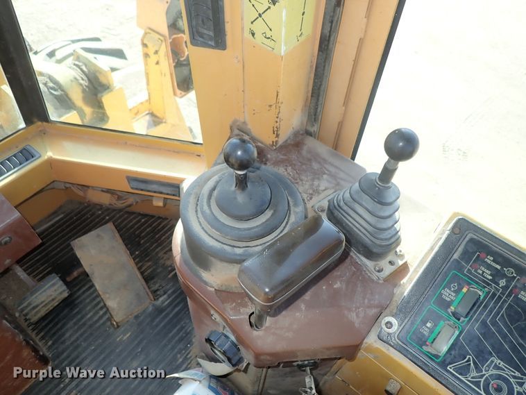 image for item DC3468 1992 Case 621 wheel loader