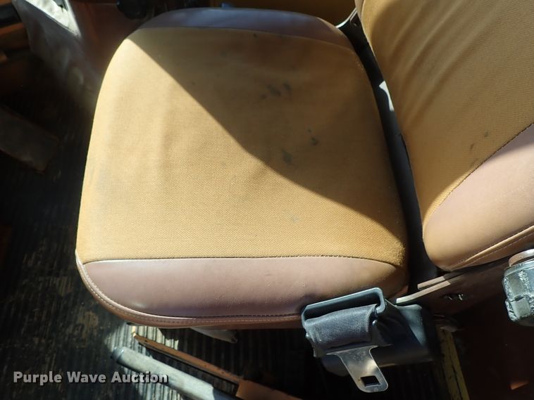 image for item DC3468 1992 Case 621 wheel loader