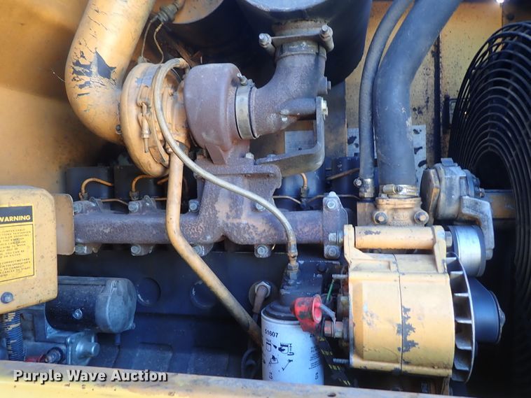 image for item DC3468 1992 Case 621 wheel loader