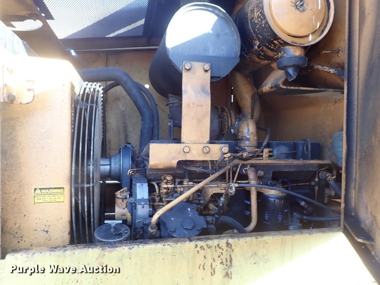 image for item DC3468 1992 Case 621 wheel loader