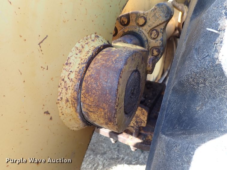 image for item DC3468 1992 Case 621 wheel loader