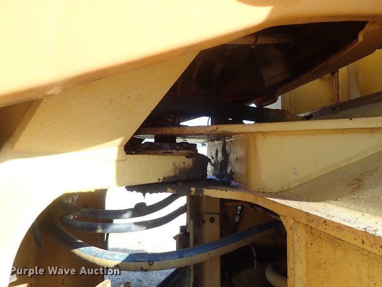 image for item DC3468 1992 Case 621 wheel loader