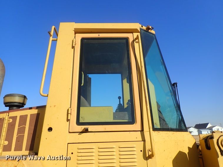 image for item DC3468 1992 Case 621 wheel loader