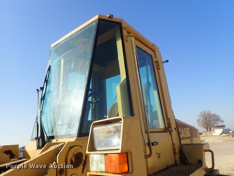 image for item DC3468 1992 Case 621 wheel loader