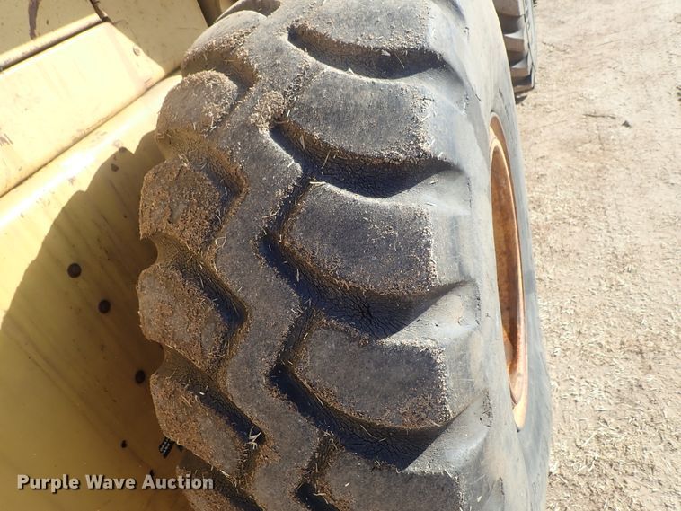 image for item DC3468 1992 Case 621 wheel loader