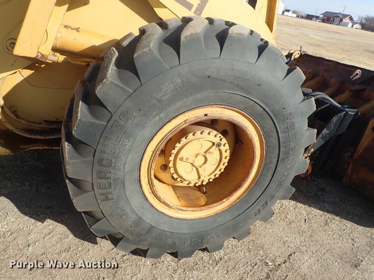 image for item DC3468 1992 Case 621 wheel loader
