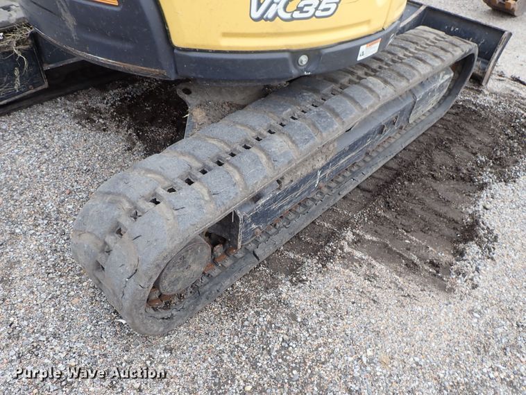 image for item DC3489 2013 Yanmar VIO35-6A mini excavator