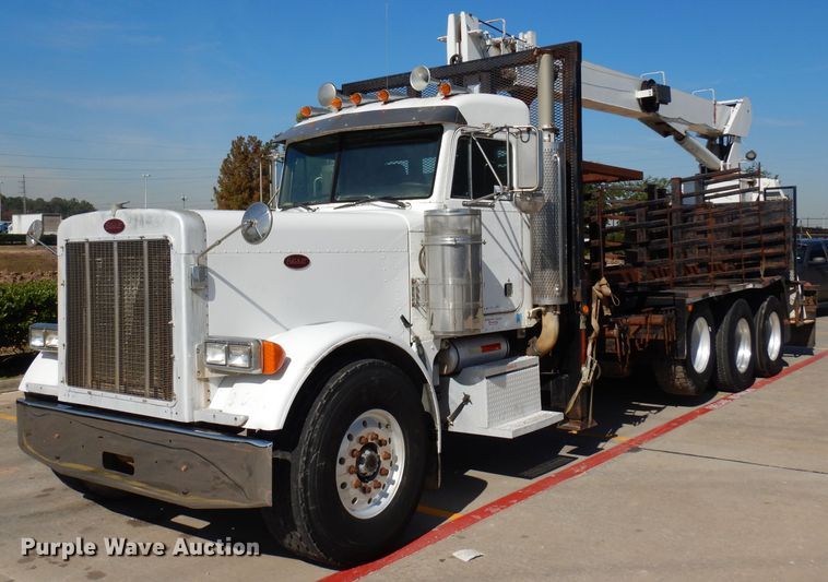 image for item DD3031 2004 Peterbilt 379 crane truck
