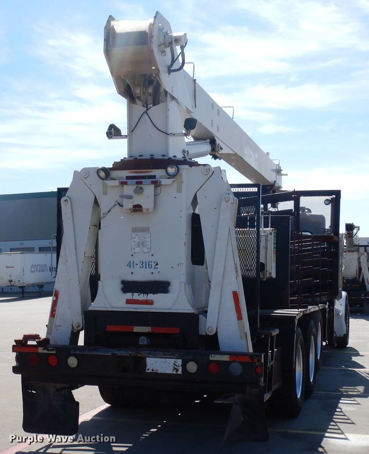 image for item DD3031 2004 Peterbilt 379 crane truck