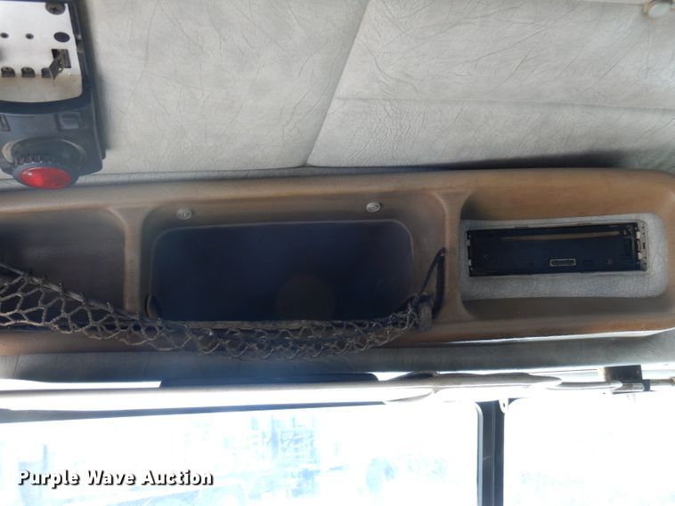 image for item DD3031 2004 Peterbilt 379 crane truck