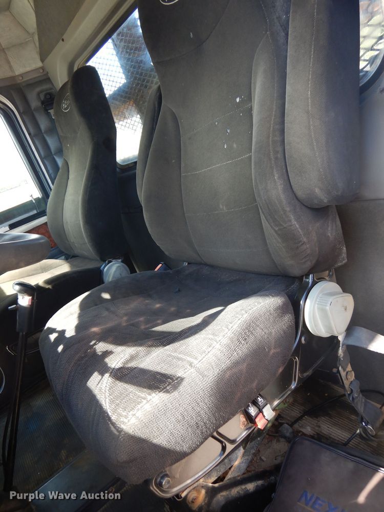 image for item DD3031 2004 Peterbilt 379 crane truck