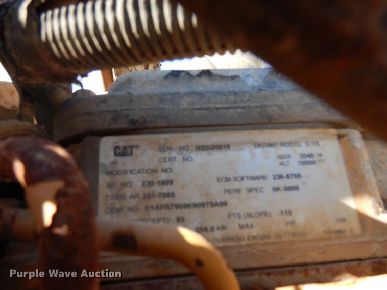 image for item DD3031 2004 Peterbilt 379 crane truck