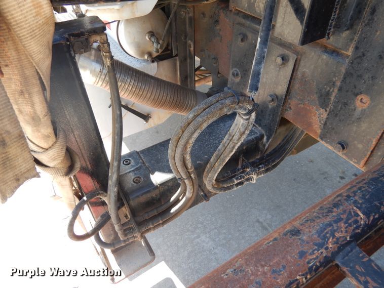 image for item DD3031 2004 Peterbilt 379 crane truck