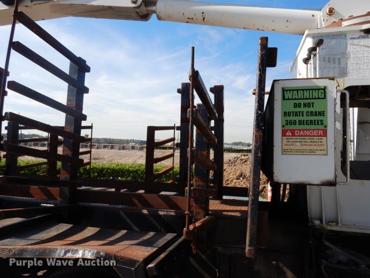 image for item DD3031 2004 Peterbilt 379 crane truck