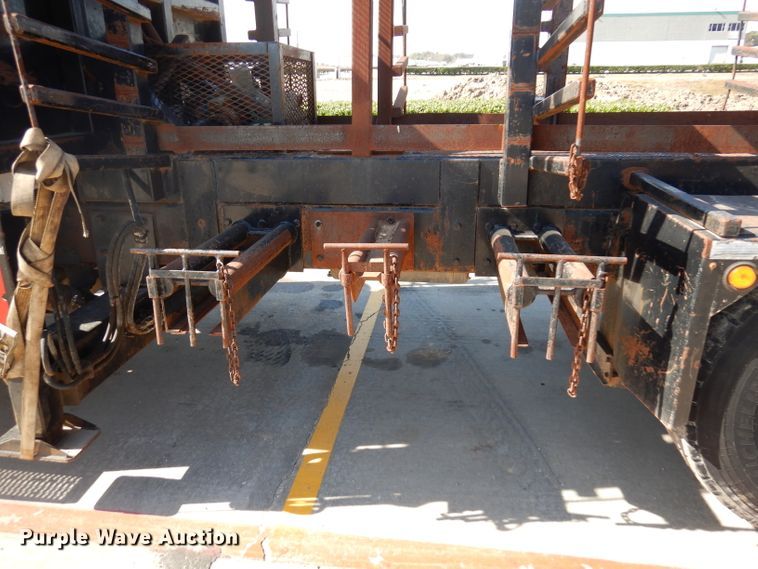 image for item DD3031 2004 Peterbilt 379 crane truck