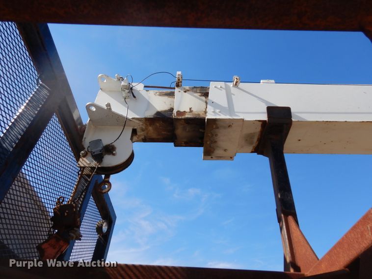 image for item DD3031 2004 Peterbilt 379 crane truck