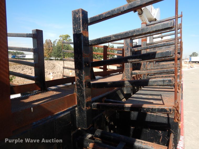 image for item DD3031 2004 Peterbilt 379 crane truck