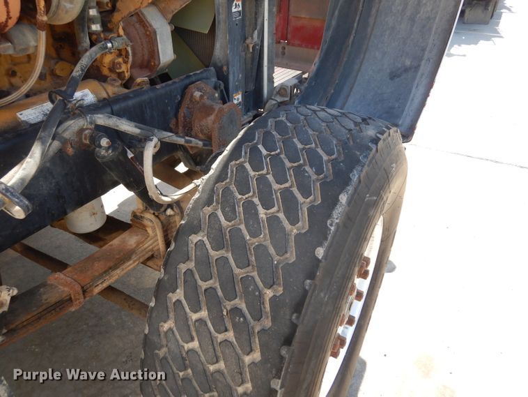 image for item DD3031 2004 Peterbilt 379 crane truck