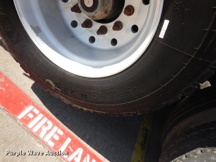 image for item DD3031 2004 Peterbilt 379 crane truck