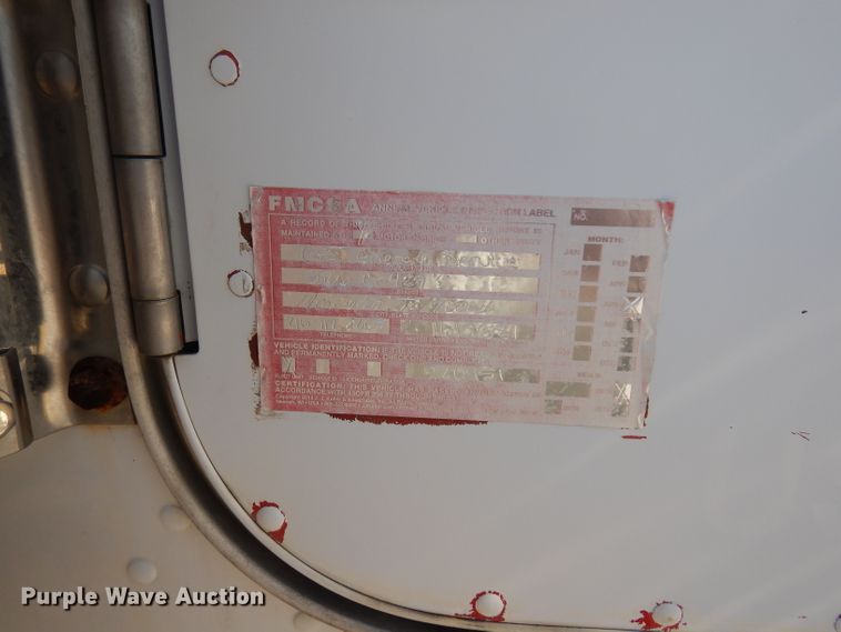 image for item DD3031 2004 Peterbilt 379 crane truck