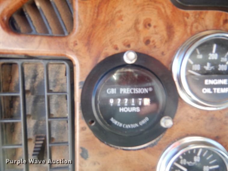 image for item DD3032 2003 Peterbilt 379 crane truck