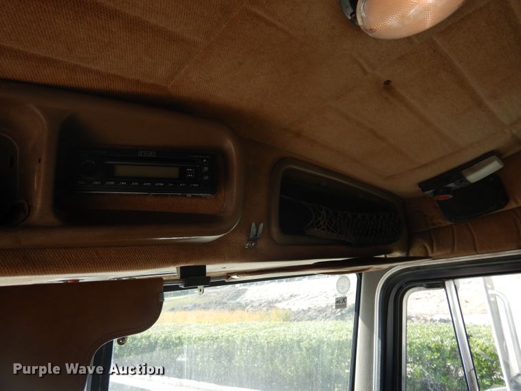 image for item DD3032 2003 Peterbilt 379 crane truck