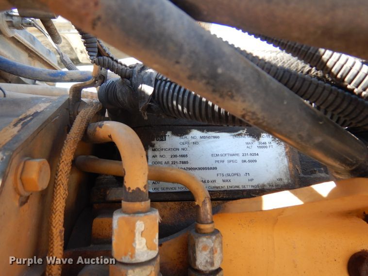 image for item DD3032 2003 Peterbilt 379 crane truck