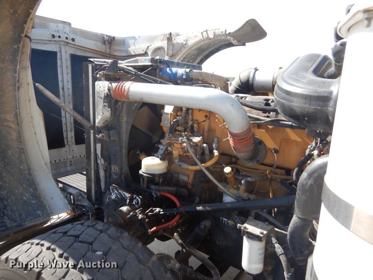 image for item DD3032 2003 Peterbilt 379 crane truck